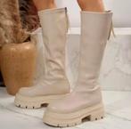 NIEUW Laarzen beige/wit plateauzool schoenen, Ophalen of Verzenden, Nieuw, Beige, Hoge laarzen