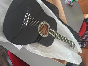 nieuwe 3/4 gitaar wegens overcompleet beschikbaar voor biedingen