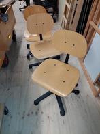 ca 35 stuks houten bureaustoel / leidsterstoel kinderopvang, Bruin, Ophalen of Verzenden, Zo goed als nieuw, Bureaustoel