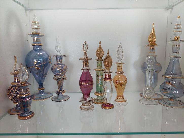 *collector's item* 11 glasgeblazen parfumflesjes, Verzamelen, Parfumverzamelingen, Zo goed als nieuw, Parfumfles, Ophalen of Verzenden