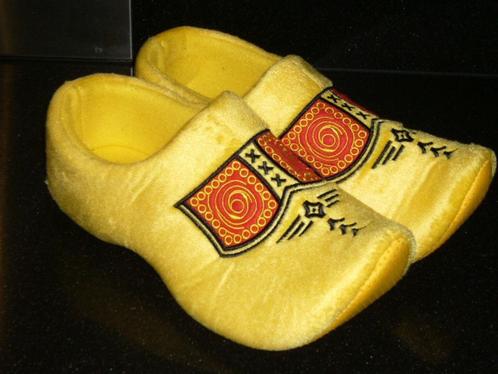 Klompsloffen Maat 42/44 Heren Geel Souvenir, Kleding | Heren, Schoenen, Zo goed als nieuw, Overige kleuren, Ophalen
