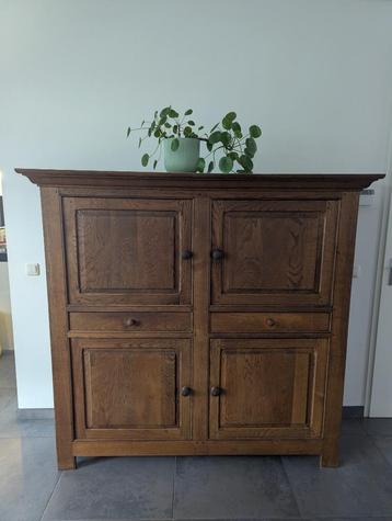 Handgemaakte eiken kast (171x57x160cm) beschikbaar voor biedingen