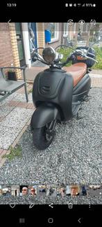 Mooie  AGM scooter 11-07-2018  nieuw motorblok gedan, Fietsen en Brommers, Brommeronderdelen | Scooters, Ophalen of Verzenden