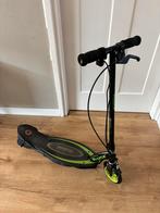 12V Razor elektrische step zwart met nieuwe accu, Fietsen en Brommers, Steps, Ophalen of Verzenden, Zo goed als nieuw, Elektrische step (E-scooter)