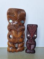 2 houten Tiki Moana houtsnijwerk beelden Abalone schelp ogen, Antiek en Kunst, Ophalen of Verzenden