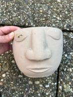 Betonnen bloempot met gezicht, Tuin en Terras, Bloempotten, Ophalen of Verzenden, Gebruikt, Rond, Beton