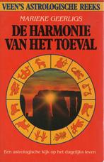 De Harmonie Van Het Toeval- Marieke Geerligs BOEK 9020424719, Ophalen of Verzenden, Gelezen, Astrologie, Marieke Geerligs