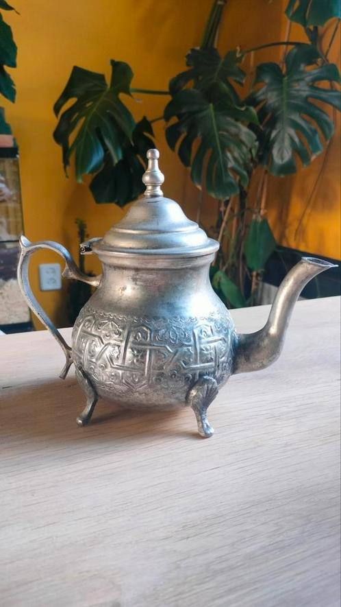 Antiek, vintage Arabische, verzilverde  theekan uit Marokko, Antiek en Kunst, Antiek | Goud en Zilver, Zilver, Ophalen of Verzenden