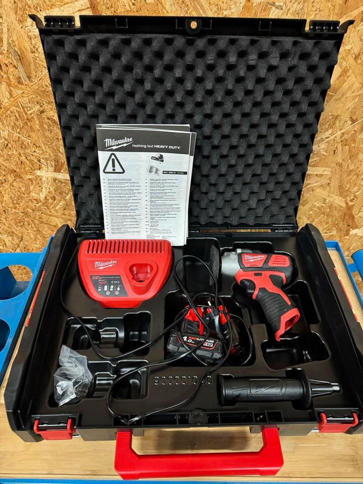 Milwaukee M12 BPS-421X schuur-/polijstmachine, Auto diversen, Onderhoudsmiddelen, Ophalen