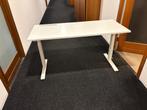 Moderne witte bureau - strak design, direct beschikbaar, Ophalen, Zo goed als nieuw
