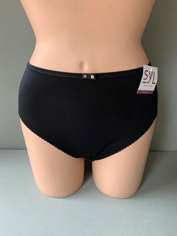 Syl taille slip 40 - 42 - 44 - 46 - 48 - 50 - 52 - 54 juno beschikbaar voor biedingen
