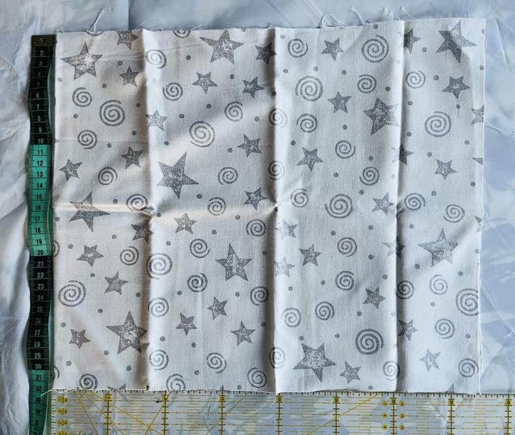 Kerst * Quilstof 27 Zilveren sterren 2x, Diversen, Kerst, Nieuw, Ophalen of Verzenden