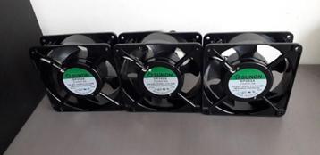 3 st. nieuwe ventilatoren 220 v.  SUNON 120x120x38mm. beschikbaar voor biedingen