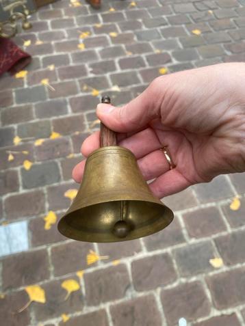 Antieke Handbel van Brons beschikbaar voor biedingen