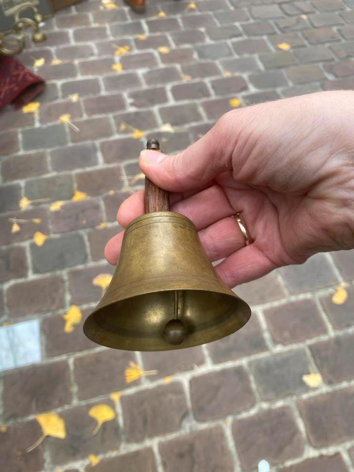 Antieke Handbel van Brons, Antiek en Kunst, Antiek | Koper en Brons, Brons, Ophalen of Verzenden