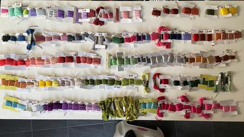 DMC borduurgaren (splijtzijde), heel veel kleuren, Hobby en Vrije tijd, Borduren en Borduurmachines, Nieuw, Borduurgaren of Zijde