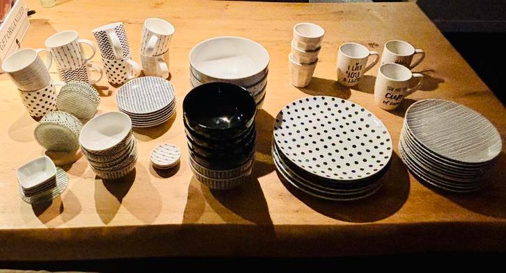 Mooi Servies - Borden, kommen en meer!, Huis en Inrichting, Keuken | Servies, Gebruikt, Compleet servies, Overige stijlen, Aardewerk