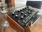 Moog Mother-32 Analoge Synthesizer - Vaste Lage prijs, Muziek en Instrumenten, Synthesizers, Gebruikt, Overige aantallen, Met midi-aansluiting