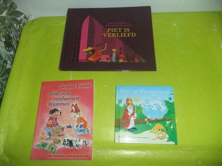 3 SINTERKLAAS BOEKEN SAMEN €0,50! OPBRENGST VOEDSELBANK!, Diversen, Sinterklaas, Gebruikt, Ophalen