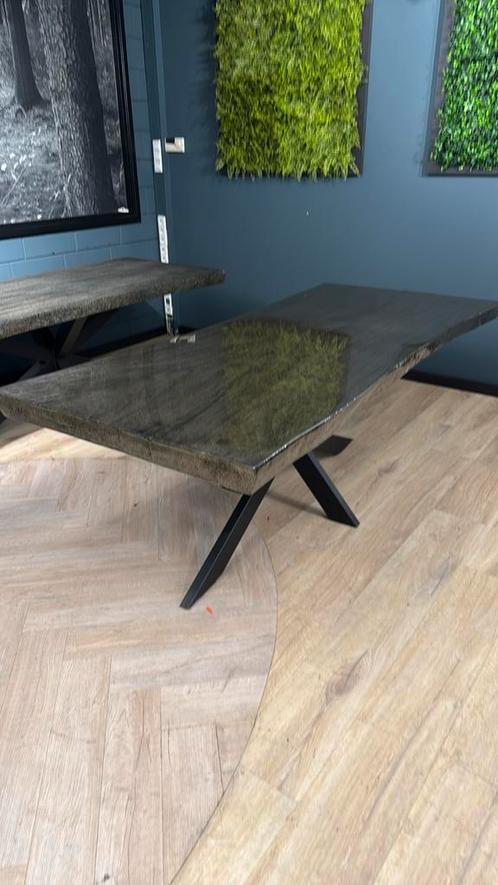 Robuuste tafel met epoxy, Huis en Inrichting, Tafels | Salontafels, Zo goed als nieuw, 75 cm of meer, 50 tot 100 cm, 200 cm of meer