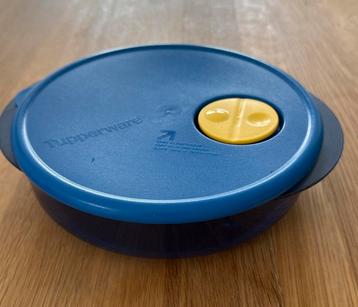 Tupperware magnetron bakje met deksel 800 ml beschikbaar voor biedingen