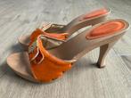 Hoge oranje vacht kleppers Scholl mt 41, Kleding | Dames, Schoenen, Scholl, Oranje, Zo goed als nieuw, Sandalen of Muiltjes