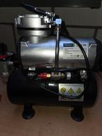 Airbrush compressor - Weinig gebruikt, Ophalen of Verzenden, Zo goed als nieuw, Minder dan 200 liter/min, Minder dan 6 bar
