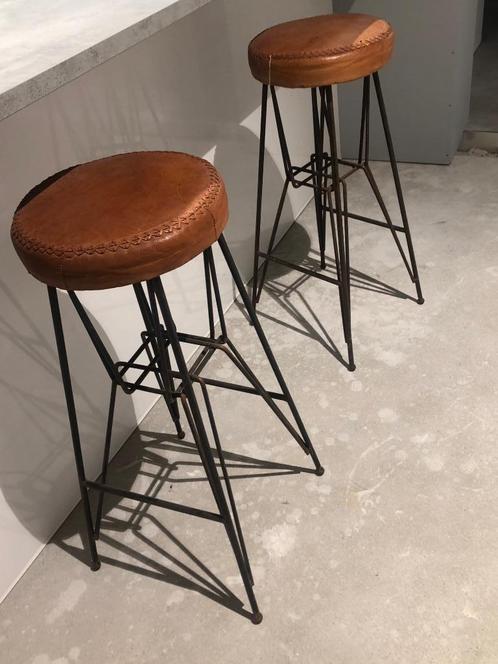 Kruk, 2 stuks industriële look, metaal leder,, Huis en Inrichting, Barkrukken, Nieuw, 90 cm of meer, Metaal, 2 krukken, Ophalen
