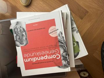 ZGAN Compendium geneeskunde studie boeken vijfde druk beschikbaar voor biedingen