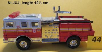 BRANDWEER model auto's, 14 stuks kleine modellen, oud en nw. beschikbaar voor biedingen