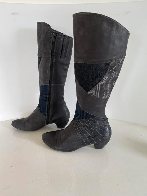 Yoyoli 207) Think 38 leren laarzen verschillende soort leer, Kleding | Dames, Schoenen, Zo goed als nieuw, Hoge laarzen, Zwart