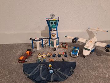Lego luchtpolitie luchtmachtbasis + Set 60241 COMPLEET beschikbaar voor biedingen
