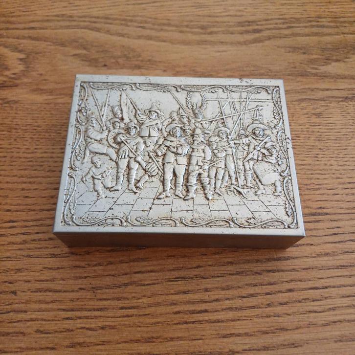 Verzilverd sigarettenblikje De Nachtwacht, Huis en Inrichting, Woonaccessoires | Overige, Gebruikt, Ophalen of Verzenden