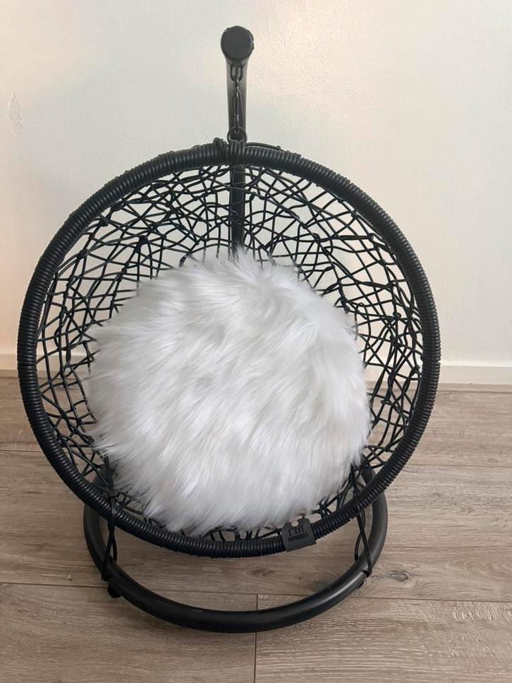 Luxe schommelstoel / hangstoel Petrebels, Dieren en Toebehoren, Kattenmanden, Nieuw, Ophalen