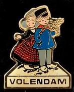 Volendam souvenir pin, Verzenden, Nieuw, Stad of Land, Speldje of Pin