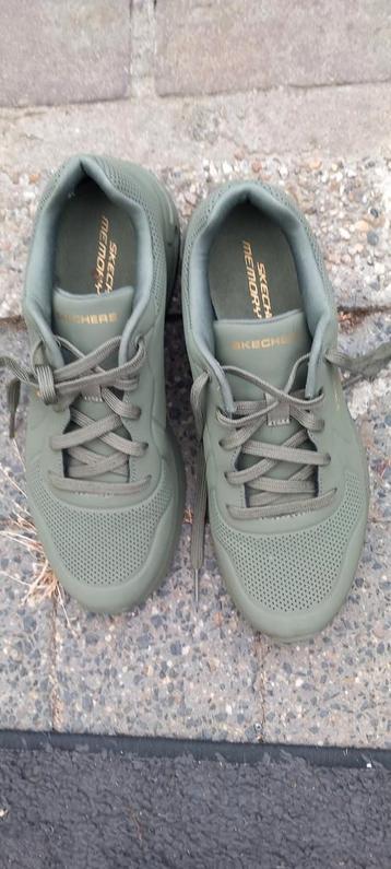 Sneaker  beschikbaar voor biedingen
