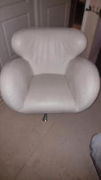 Kuka huiskamer stoelen., Huis en Inrichting, Ophalen, Zo goed als nieuw, Leer, 50 tot 75 cm