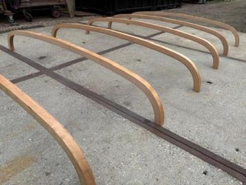 houten ronde spanten t.b.v. pipowagen bogen schaftwagen beschikbaar voor biedingen