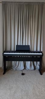 Elektrische piano Casio CDP-100 met onderstel standaard., Muziek en Instrumenten, Piano's, Ophalen, Zo goed als nieuw, Zwart