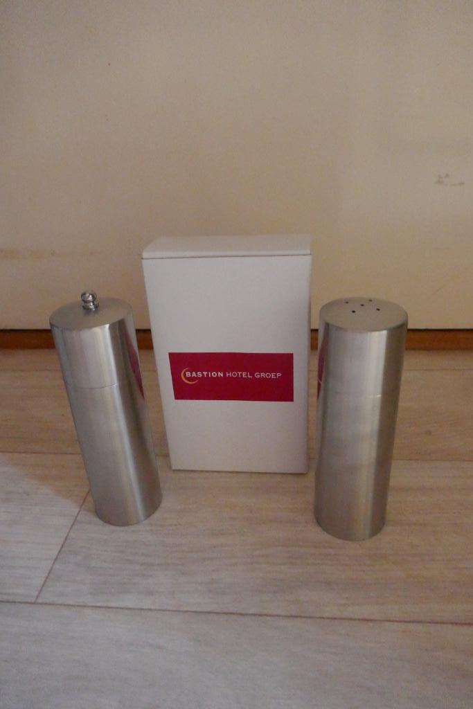 Nieuw Peper en zoutstel van roestvrijstaal, Huis en Inrichting, Keuken | Keukenbenodigdheden, Nieuw, Ophalen of Verzenden