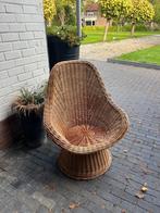 Mooie rieten stoel te koop., Huis en Inrichting, Stoelen, Ophalen, Bruin, Riet of Rotan, Zo goed als nieuw