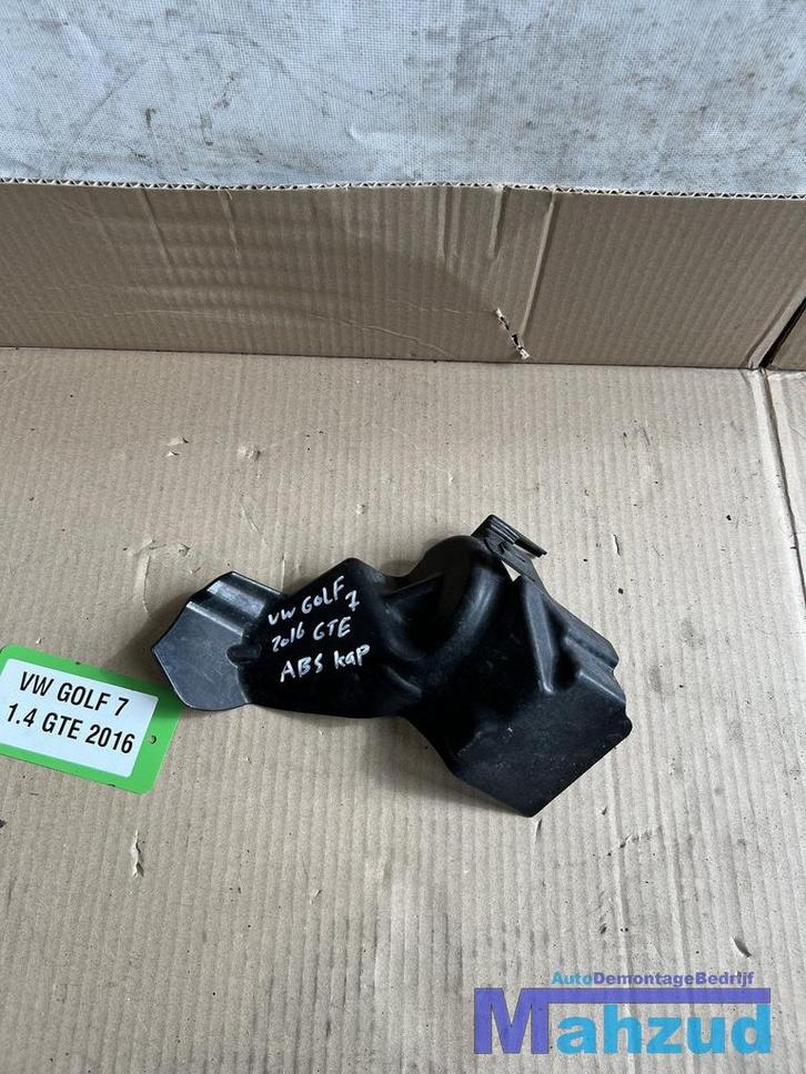 VW GOLF 7 1.4 GTE HYBRID ABS Pomp afdekkap 2012-2021 5Q06143, Auto-onderdelen, Remmen en Aandrijving, Volkswagen, Gebruikt, Ophalen of Verzenden