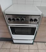 Witgoed gasstel met oven, 4 kookzones, Vrijstaand, Zo goed als nieuw, 45 tot 60 cm
