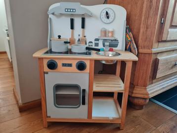 Houten Speelkeuken met Accessoires beschikbaar voor biedingen