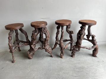 4 wijn stoelen krukken van druivenranken voor wijnbar etc beschikbaar voor biedingen