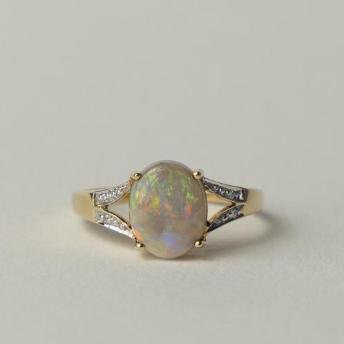 vintage 9 karaat gouden ring natuurlijke opaal en diamanten, Sieraden, Tassen en Uiterlijk, Ringen, Zo goed als nieuw, Dame, 17 tot 18