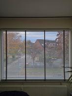 Luxaflex jaloezieën - wit/grijs aluminium, Huis en Inrichting, Stoffering | Gordijnen en Lamellen, Ophalen, Gebruikt, 100 tot 150 cm