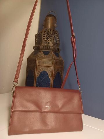 David Jones Paris Schoudertas – Nieuw!

 beschikbaar voor biedingen