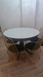 Uitschuifbaare eettafel zwart met witte glas erop 110/155cm, Ophalen, Zo goed als nieuw