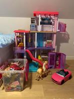 Groot Barbiehuis met accessoires, Barbies, auto en paard, Kinderen en Baby's, Ophalen of Verzenden, Zo goed als nieuw, Poppenhuis